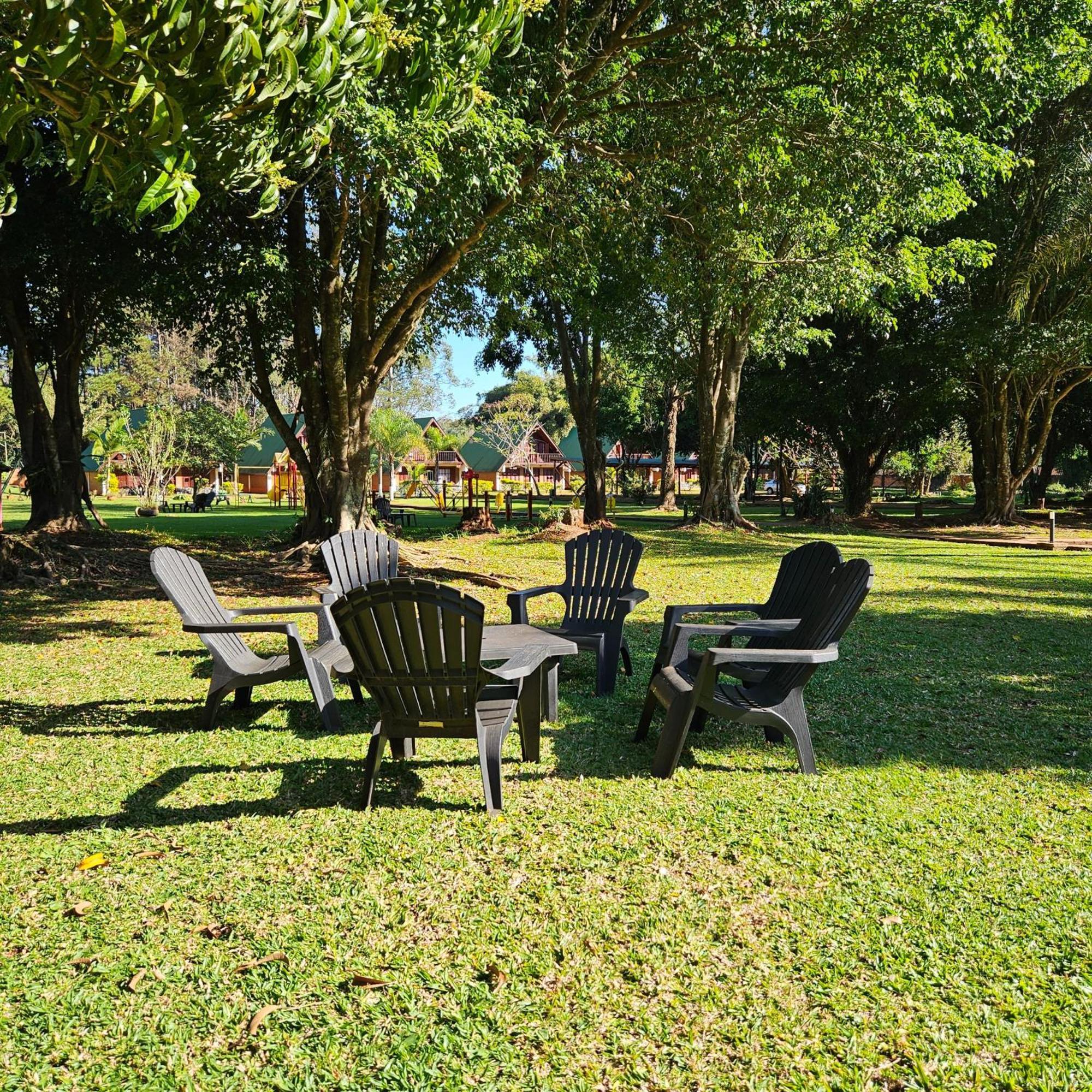 Cabanas El Refugio Del Mensu Villa Puerto Iguazu Bagian luar foto
